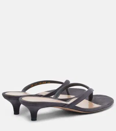 Gianvito Rossi Calypso 35 suede thong sandals | Thumbnail 3