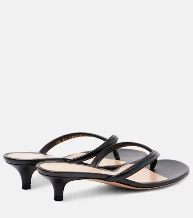 Gianvito Rossi Calypso 35 leather thong sandals | Thumbnail 2
