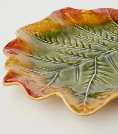 Bordallo Pinheiro Gudrun charger plate by Claudia Schiffer | Thumbnail 2