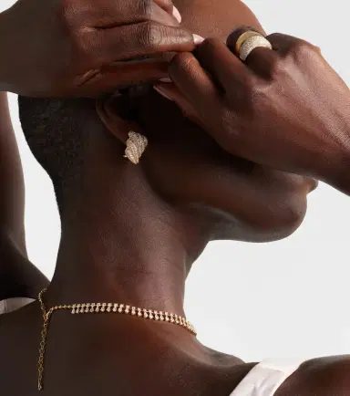 Anita Ko Croissant 18kt gold earrings with diamonds | Thumbnail 2