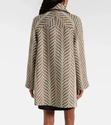 Valentino VGold wool and cashmere coat | Thumbnail 3 Valentino VGold wool and cashmere coat | Thumbnail 3