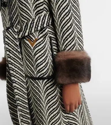 Valentino VGold shearling-trimmed wool-blend coat | Thumbnail 3 Valentino VGold shearling-trimmed wool-blend coat | Thumbnail 3