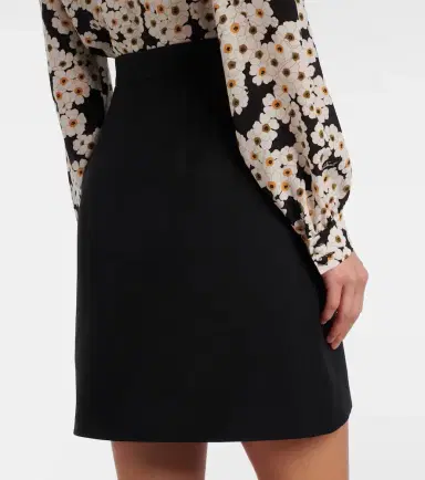 Valentino Crepe Couture VGold miniskirt | Thumbnail 5 Valentino Crepe Couture VGold miniskirt | Thumbnail 5