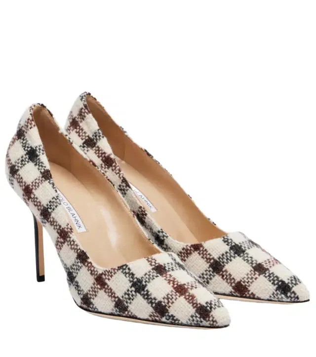 Manolo Blahnik BB 90 checked pumps