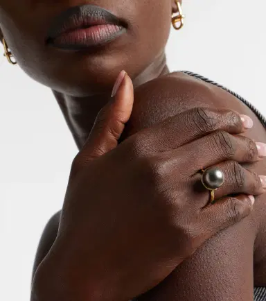 Octavia Elizabeth Orb 18kt gold ring with pearl and diamonds | Thumbnail 3