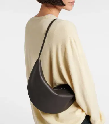 The Row Izzy Small leather shoulder bag | Thumbnail 6 The Row Izzy Small leather shoulder bag | Thumbnail 6