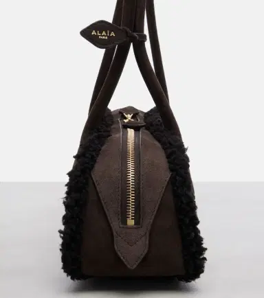 Alaïa Alaïa Le Teckel Medium suede shoulder bag | Thumbnail 3 Alaïa Alaïa Le Teckel Medium suede shoulder bag | Thumbnail 3