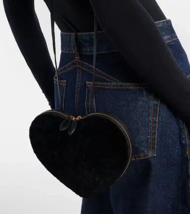 Alaïa Alaïa Le Coeur Small shearling crossbody bag | Thumbnail 5 Alaïa Alaïa Le Coeur Small shearling crossbody bag | Thumbnail 5