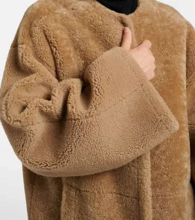 The Row Narol shearling coat | Thumbnail 4