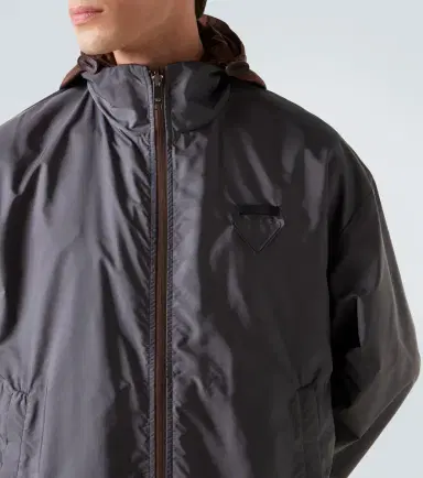 Prada Reversible hooded Re-Nylon jacket | Thumbnail 2