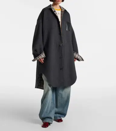 Loewe Reversible wool and cashmere coat | Thumbnail 2