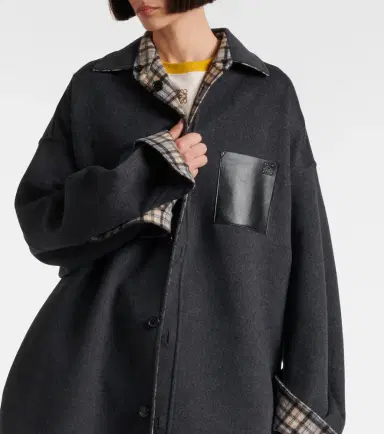 Loewe Reversible wool and cashmere coat | Thumbnail 5