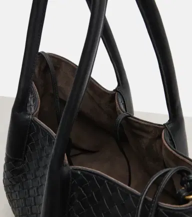 Bottega Veneta Pinacoteca Small reversible leather tote bag | Thumbnail 4 Bottega Veneta Pinacoteca Small reversible leather tote bag | Thumbnail 4