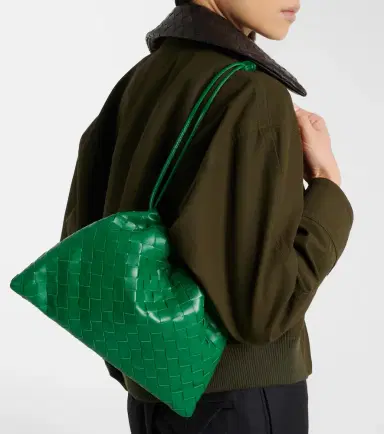 Bottega Veneta Intrecciato Medium leather pouch | Thumbnail 7 Bottega Veneta Intrecciato Medium leather pouch | Thumbnail 7