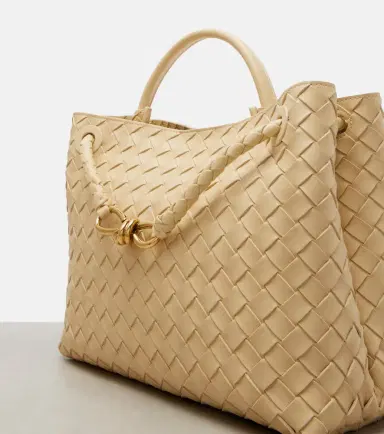 Bottega Veneta Andiamo Medium leather tote bag | Thumbnail 2