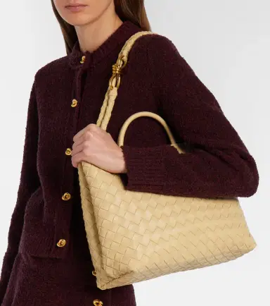 Bottega Veneta Andiamo Medium leather tote bag | Thumbnail 7