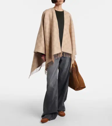 Gucci GG fringed cashmere-blend lamé cape | Thumbnail 5
