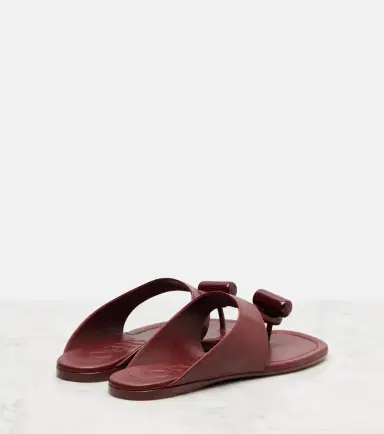 Loewe Toggle leather thong sandals | Thumbnail 3