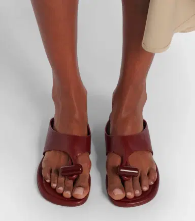 Loewe Toggle leather thong sandals | Thumbnail 6