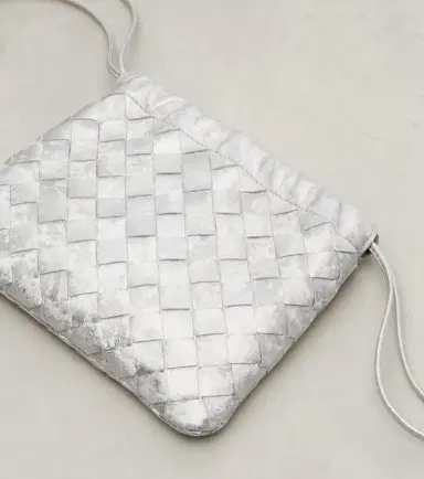Bottega Veneta Intrecciato Small metallic leather pouch | Thumbnail 2