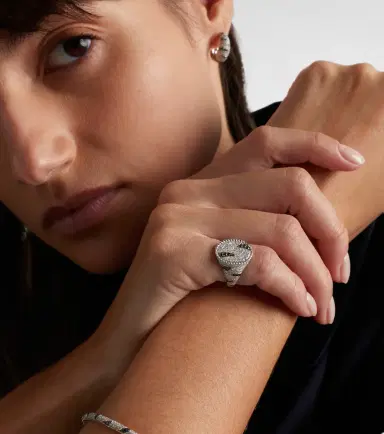 Yvonne Léon Yvonne Léon Zèbre 18kt white gold pinky ring with diamonds | Thumbnail 3