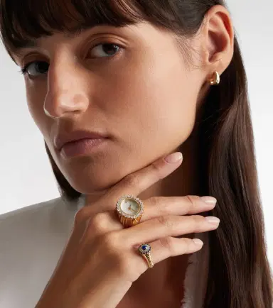 Yvonne Léon Yvonne Léon Berlingot Pompadour Baby 9kt ring with gemstones | Thumbnail 4 Yvonne Léon Yvonne Léon Berlingot Pompadour Baby 9kt ring with gemstones | Thumbnail 4