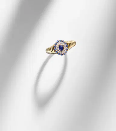 Yvonne Léon Yvonne Léon Berlingot Pompadour Baby 9kt ring with gemstones | Thumbnail 5 Yvonne Léon Yvonne Léon Berlingot Pompadour Baby 9kt ring with gemstones | Thumbnail 5