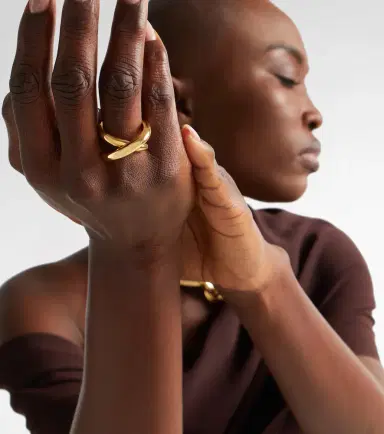 Engelbert Cross Loop Medium 18kt gold ring | Thumbnail 4
