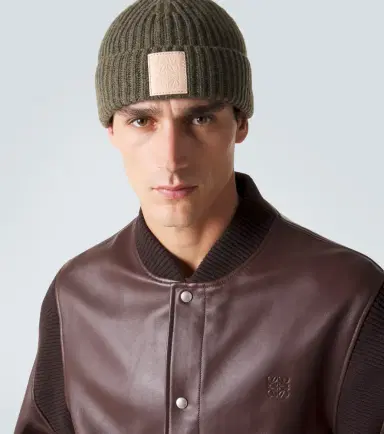 Loewe Logo ribbed-knit cashmere beanie | Thumbnail 3 Loewe Logo ribbed-knit cashmere beanie | Thumbnail 3