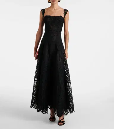 Oscar de la Renta Guipure lace bustier gown | Thumbnail 6