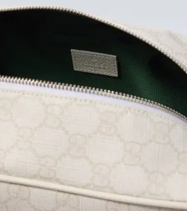 Gucci GG Supreme toiletry bag | Thumbnail 3 Gucci GG Supreme toiletry bag | Thumbnail 3