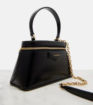 Givenchy Antigona leather vanity bag | Thumbnail 2 Givenchy Antigona leather vanity bag | Thumbnail 2