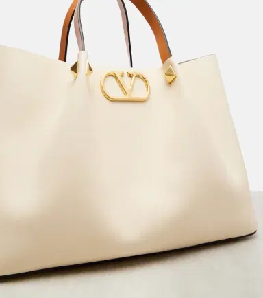 Valentino Garavani VLogo Medium leather tote bag | Thumbnail 3 Valentino Garavani VLogo Medium leather tote bag | Thumbnail 3