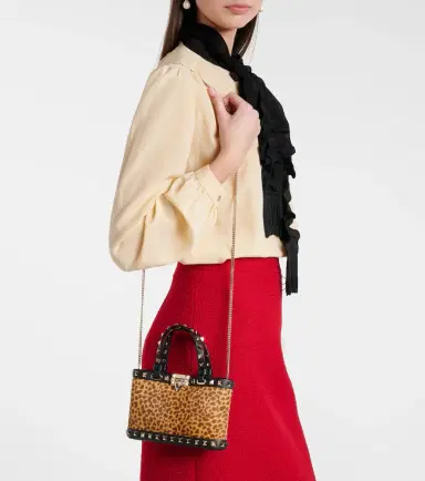 Valentino Garavani Rockstud calf hair top-handle bag | Thumbnail 7