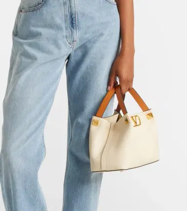 Valentino Garavani VLogo Small leather top-handle bag | Thumbnail 6