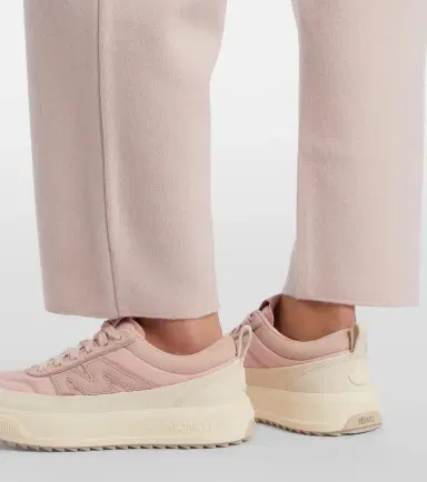 Moncler Wool and cashmere sweatpants | Thumbnail 4