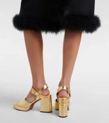 Valentino Garavani VLogo leather sandals | Thumbnail 6 Valentino Garavani VLogo leather sandals | Thumbnail 6