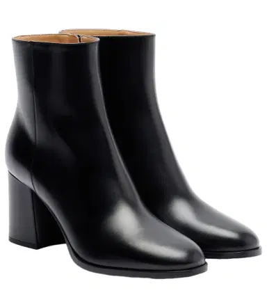 Valentino Garavani VLogo leather ankle boots | Thumbnail 1 Valentino Garavani VLogo leather ankle boots | Thumbnail 1