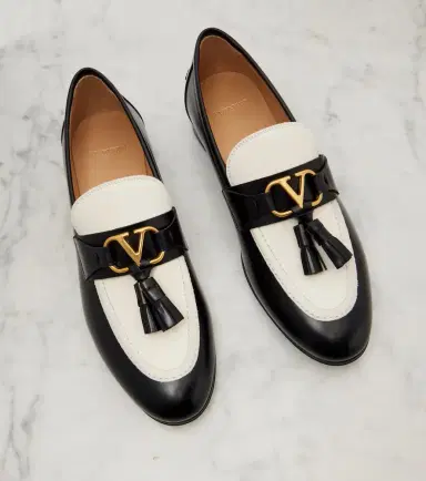 Valentino Garavani Vaniteux VLogo leather loafers | Thumbnail 3 Valentino Garavani Vaniteux VLogo leather loafers | Thumbnail 3