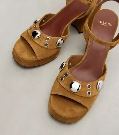 Valentino Garavani Studded suede platform sandals | Thumbnail 4