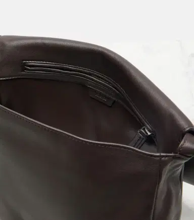 The Row Nuance Two leather shoulder bag | Thumbnail 2