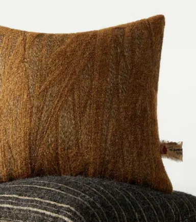 The House of Lyria Fosca cushion | Thumbnail 2