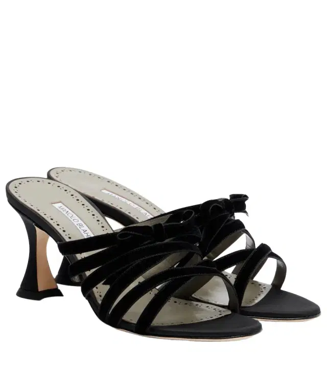 Manolo Blahnik Clementel 70 velvet mules
