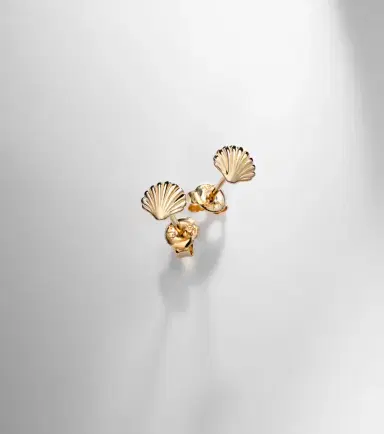 Stone and Strand Scallop Shell 14kt gold earrings | Thumbnail 3