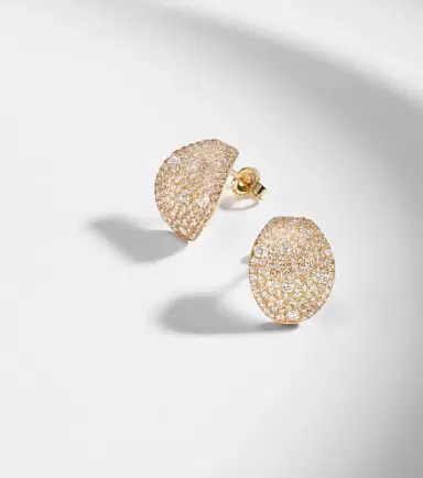 STONE AND STRAND Keepsake 14kt gold huggie earrings with diamonds | Thumbnail 5