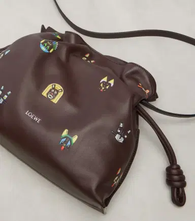 Loewe x Louis Wain Flamenco Medium clutch | Thumbnail 4