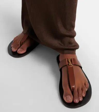 Saint Laurent Cassandre leather thong sandals | Thumbnail 6 Saint Laurent Cassandre leather thong sandals | Thumbnail 6