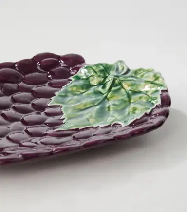 Bordallo Pinheiro Grapes set of 4 earthenware dessert plates | Thumbnail 3