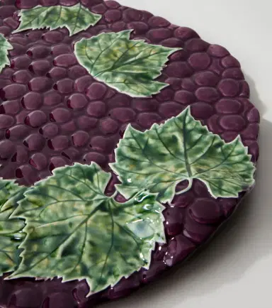 Bordallo Pinheiro Grapes earthenware platter | Thumbnail 3