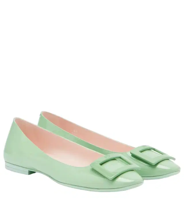 Roger Vivier Gommettine patent leather ballet flats